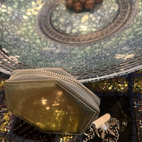 Authentic EUC Louis Vuitton Snowflake Porte-Monnaie Flocon Argent Pouch Rare - Picture 4 of 10